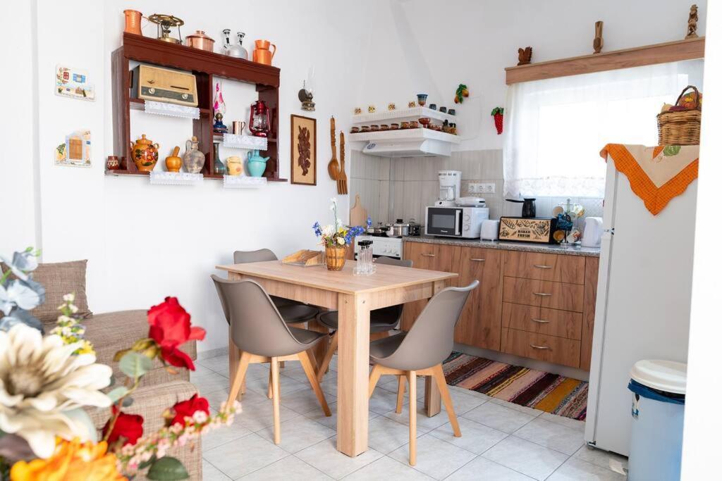 شقة Zografia - Charming House Near The Coast مارماري المظهر الخارجي الصورة